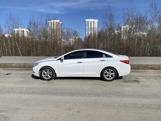 2011 Hyundai Sonata VI (YF), белый, 1090000 рублей, вид 4