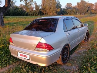 2002 Mitsubishi Lancer Cedia IX, серебристый, 255000 рублей, вид 2