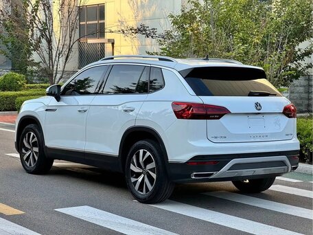 2022 Volkswagen Tayron I, белый, 2210000 рублей, вид 3