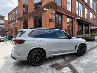 2023 BMW X5 M Competition III (F95) Рестайлинг, серый, 14500000 рублей, вид 3
