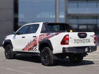 2026 Toyota Hilux VIII Рестайлинг 2, белый, 9000000 рублей, вид 5