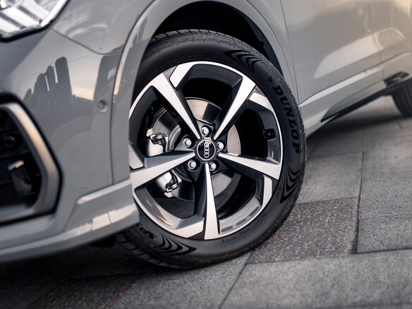 2026 Audi Q3 35 TFSI II (F3), серый, 3850000 рублей - вид 7
