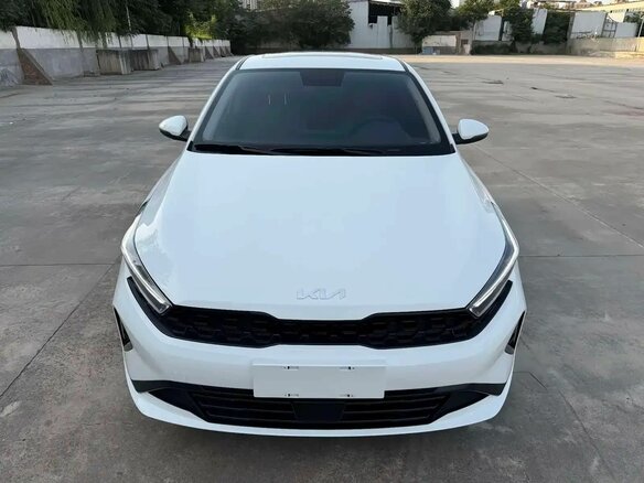 2023 Kia K3 II (China Market) Рестайлинг, белый, 1650000 рублей