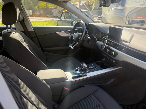2016 Audi A4 V (B9), чёрный, 2100000 рублей - вид 12