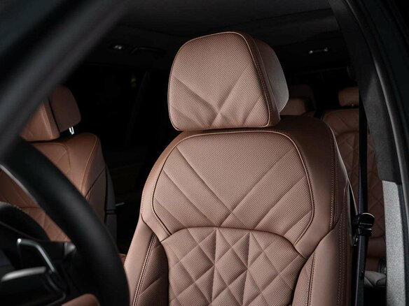 2026 BMW X7 40d I (G07) Рестайлинг, серый, 18490000 рублей - вид 11