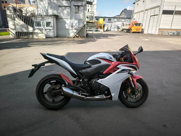 2012 Honda CBR 600F, белый, 550000 рублей - вид 6