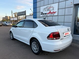 2018 Volkswagen Polo V Рестайлинг, белый, 697000 рублей, вид 4