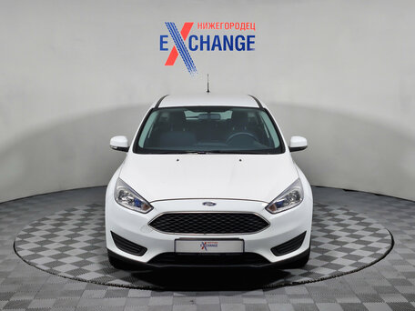 2018 Ford Focus III Рестайлинг, белый, 632000 рублей, вид 1