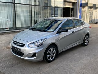 2013 Hyundai Solaris I, серебристый, 632000 рублей, вид 1