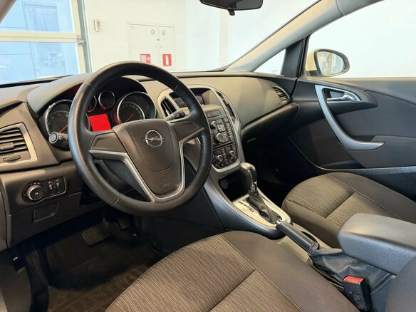 2013 Opel Astra J Рестайлинг, белый, 569000 рублей - вид 6