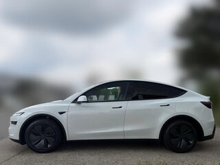 2026 Tesla Model Y Performance I Рестайлинг, белый, 7150000 рублей, вид 4