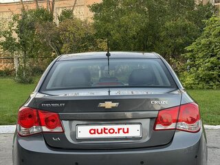 2010 Chevrolet Cruze I, серый, 650000 рублей, вид 5