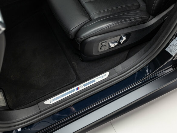 2023 BMW X6 30d III (G06) Рестайлинг, чёрный, 11990000 рублей - вид 11