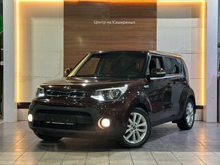 2017 Kia Soul II Рестайлинг, коричневый, 1499990 рублей, вид 1
