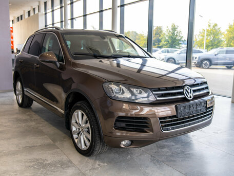 2013 Volkswagen Touareg II, коричневый, 2950000 рублей, вид 1