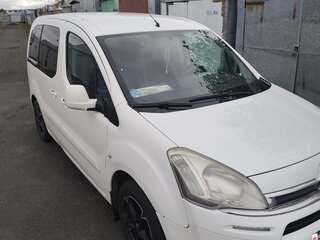 2012 Citroen Berlingo II Рестайлинг, белый, 477000 рублей, вид 4
