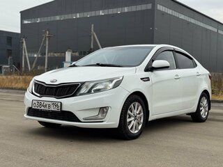 2012 Kia Rio 4-speed III, белый, 699000 рублей, вид 1