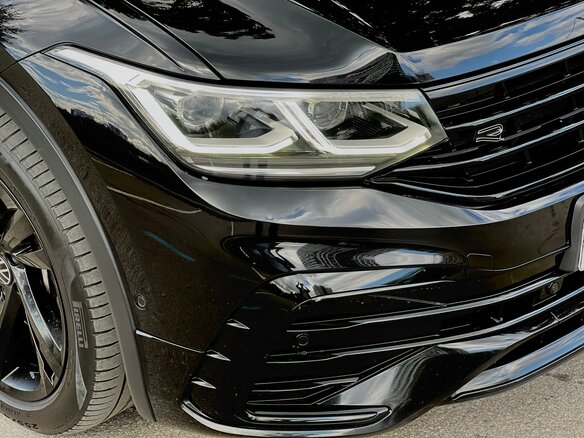 2021 Volkswagen Tiguan II Рестайлинг, чёрный, 3650000 рублей - вид 2