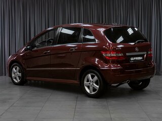 2008 Mercedes-Benz B-Класс 170 I (W245), красный, 769000 рублей, вид 2