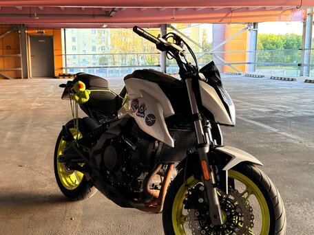2023 CFMoto 650NK, белый, 410000 рублей, вид 3