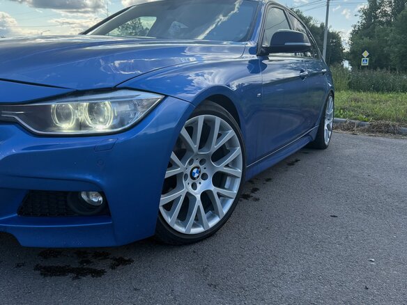 2014 BMW 3 серии 320i xDrive VI (F3x), синий, 1690000 рублей
