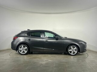 2017 Mazda Axela III Рестайлинг, серый, 1400000 рублей, вид 5
