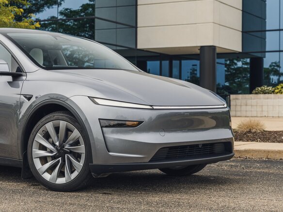 2026 Tesla Model Y Long Range I Рестайлинг, серебристый - вид 1