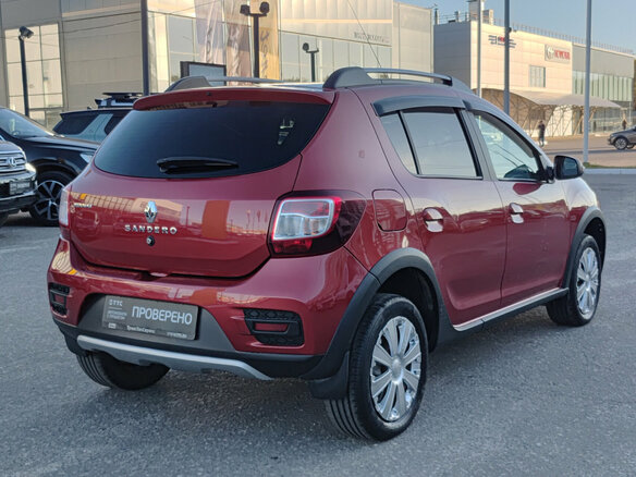 2016 Renault Sandero Stepway II, красный - вид 4