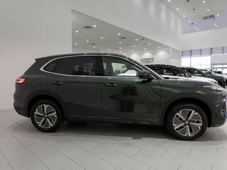 2026 Geely EX5 Гибрид EM-R, зелёный, 3829990 рублей, вид 2