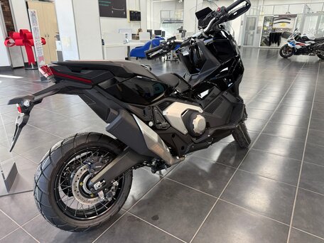 2026 Honda X-ADV, чёрный, 1650000 рублей, вид 3