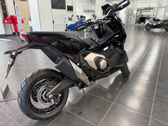 2026 Honda X-ADV, чёрный, 1650000 рублей - вид 2