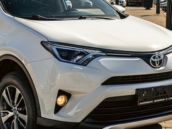 2018 Toyota RAV4 IV (XA40) Рестайлинг, белый, 1855000 рублей - вид 8