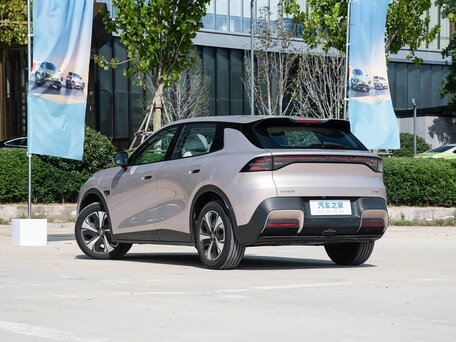 2026 Changan Qiyuan Q05 51.9 kWh II, серебристый, 2350000 рублей, вид 5