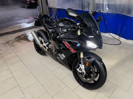 2021 BMW S 1000 RR, чёрный, 1699999 рублей, вид 2