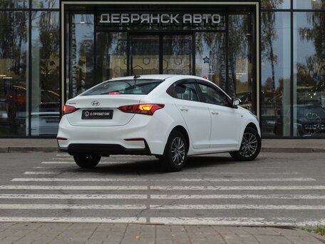2018 Hyundai Solaris II, белый, 880000 рублей, вид 4