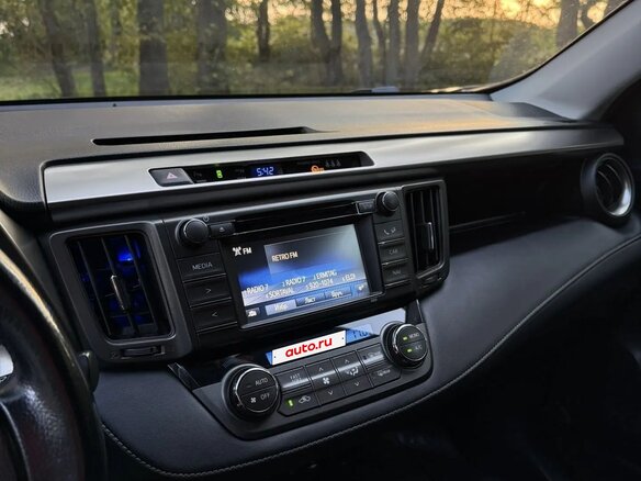 2015 Toyota RAV4 IV (XA40), коричневый, 2070000 рублей - вид 10