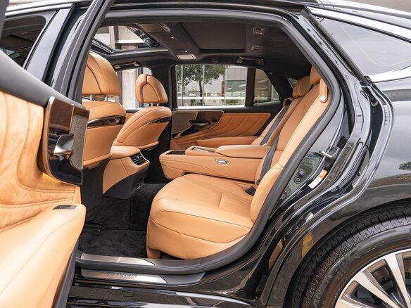 2025 Lexus LS 500h V Рестайлинг, чёрный, 16666666 рублей - вид 21