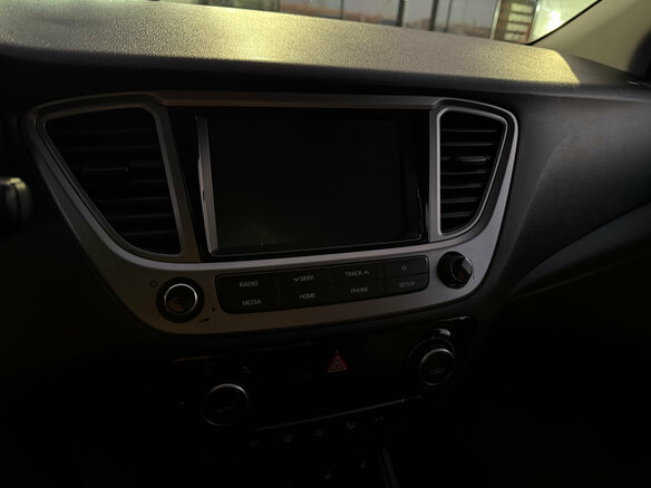 2020 Hyundai Solaris II, чёрный, 1290000 рублей - вид 16