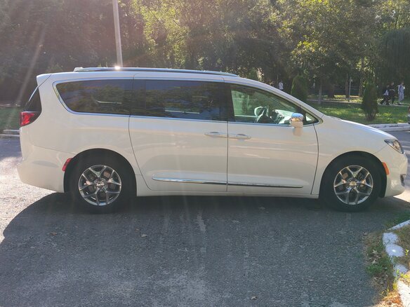 2017 Chrysler Pacifica RU, белый, 2590000 рублей - вид 4