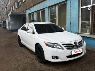 2010 Toyota Camry VI (XV40) Рестайлинг, белый, 1210000 рублей, вид 1