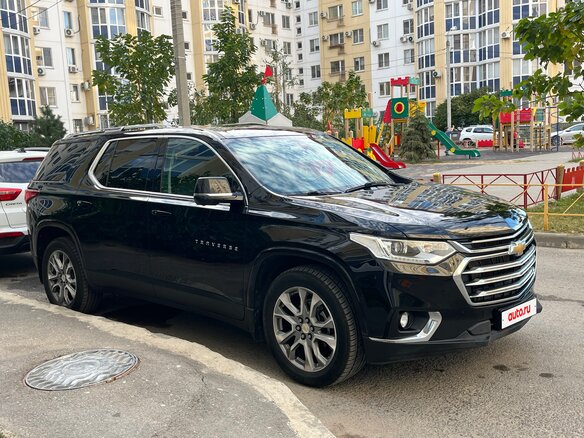 2019 Chevrolet Traverse II, чёрный, 3000000 рублей - вид 1