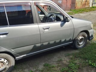 2001 Nissan Cube I Рестайлинг (Z10), серебристый, 250000 рублей, вид 3