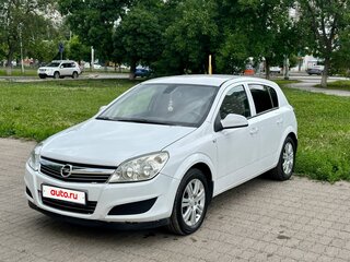 2011 Opel Astra H Рестайлинг, белый, 460000 рублей, вид 1