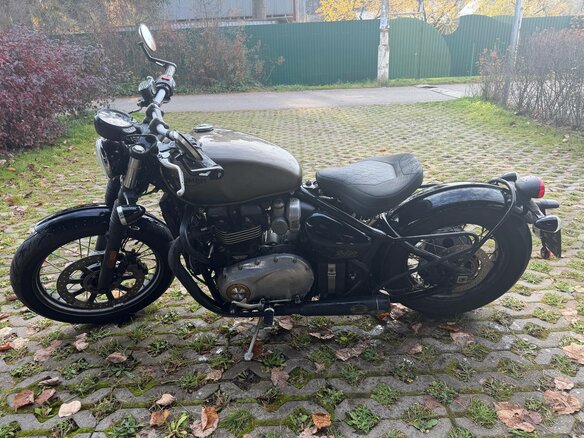 2017 Triumph Bonneville Bobber, зелёный, 1000000 рублей - вид 17