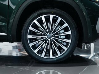 2026 Geely Monjaro I, чёрный, 4899990 рублей, вид 2
