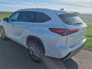2025 Toyota Highlander IV (XU70), белый, 5300000 рублей, вид 3