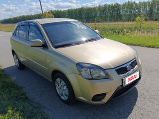 2010 Kia Rio II Рестайлинг, бежевый, 420000 рублей, вид 5