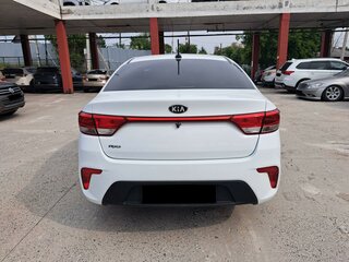 2019 Kia Rio IV, белый, 793000 рублей, вид 5