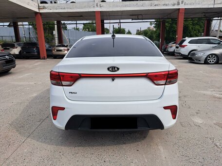 2019 Kia Rio IV, белый, 840000 рублей, вид 5