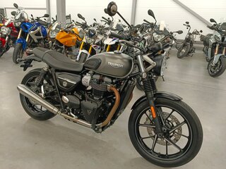 2020 Triumph Street Twin, зелёный, 780000 рублей, вид 1